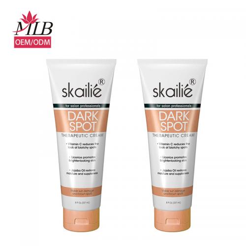 Therapeutische Creme gegen dunkle Flecken